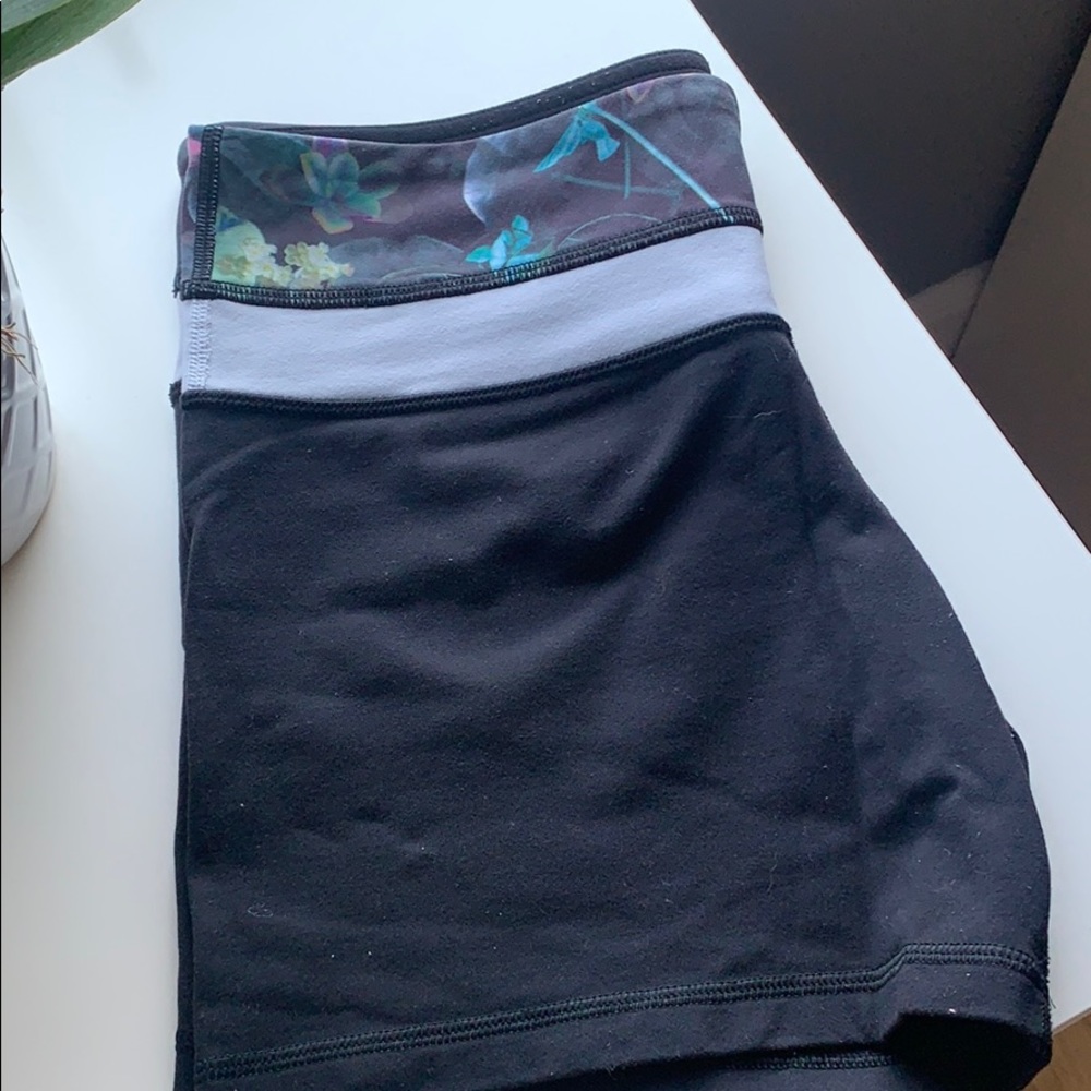 Wunder Under Lululemon Biker Shorts